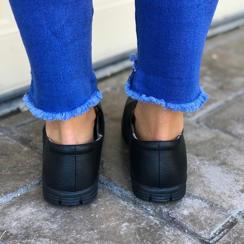 Comfort Leather Wide Fit Straps Mary Jane Flats - Picture 3 of 8